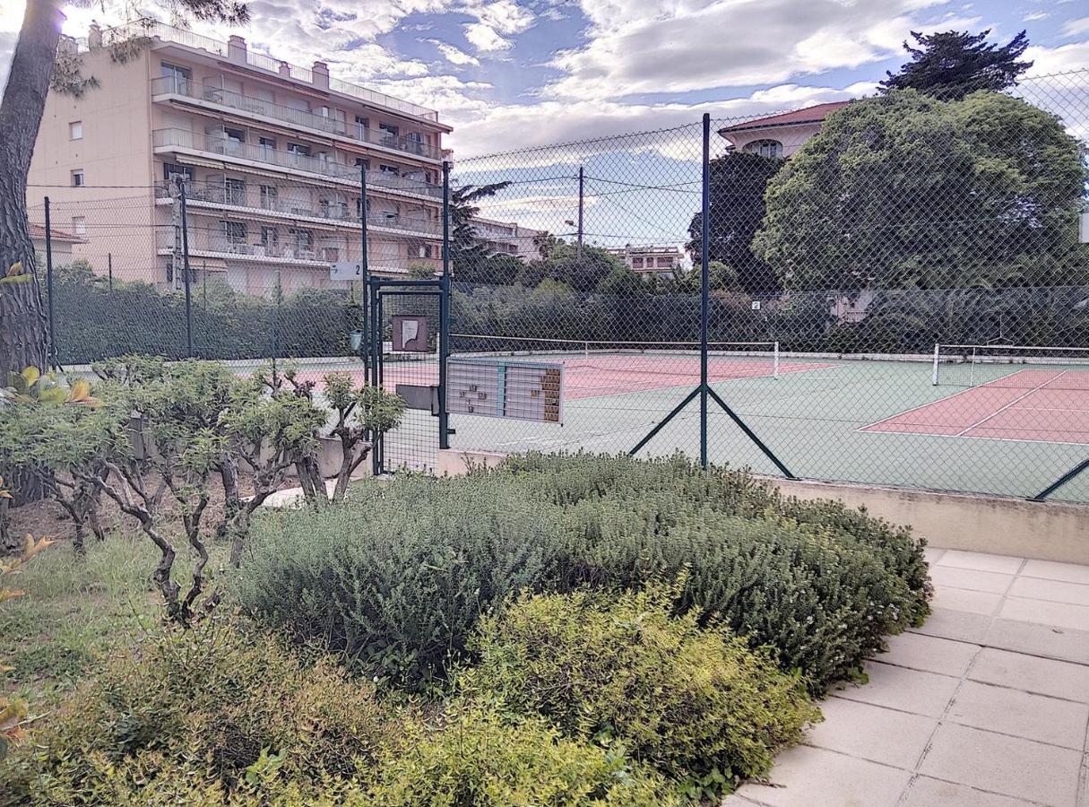 Chateau De La Pinede Juan-les-Pins Esterno foto