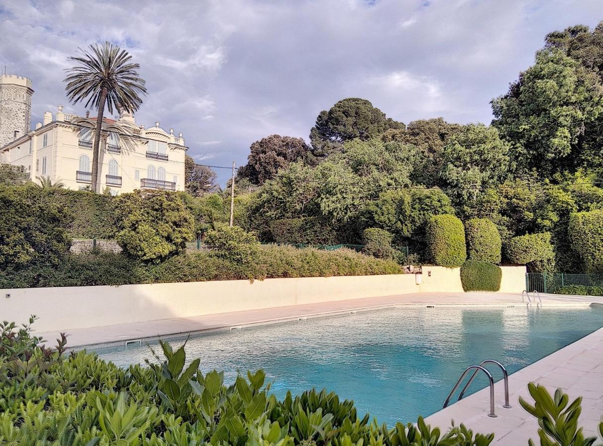 Chateau De La Pinede Juan-les-Pins Esterno foto